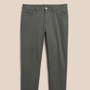 BANANA REPUBLIC SKINNY TRAVELER PANTS (Yosemite Green) 40X32